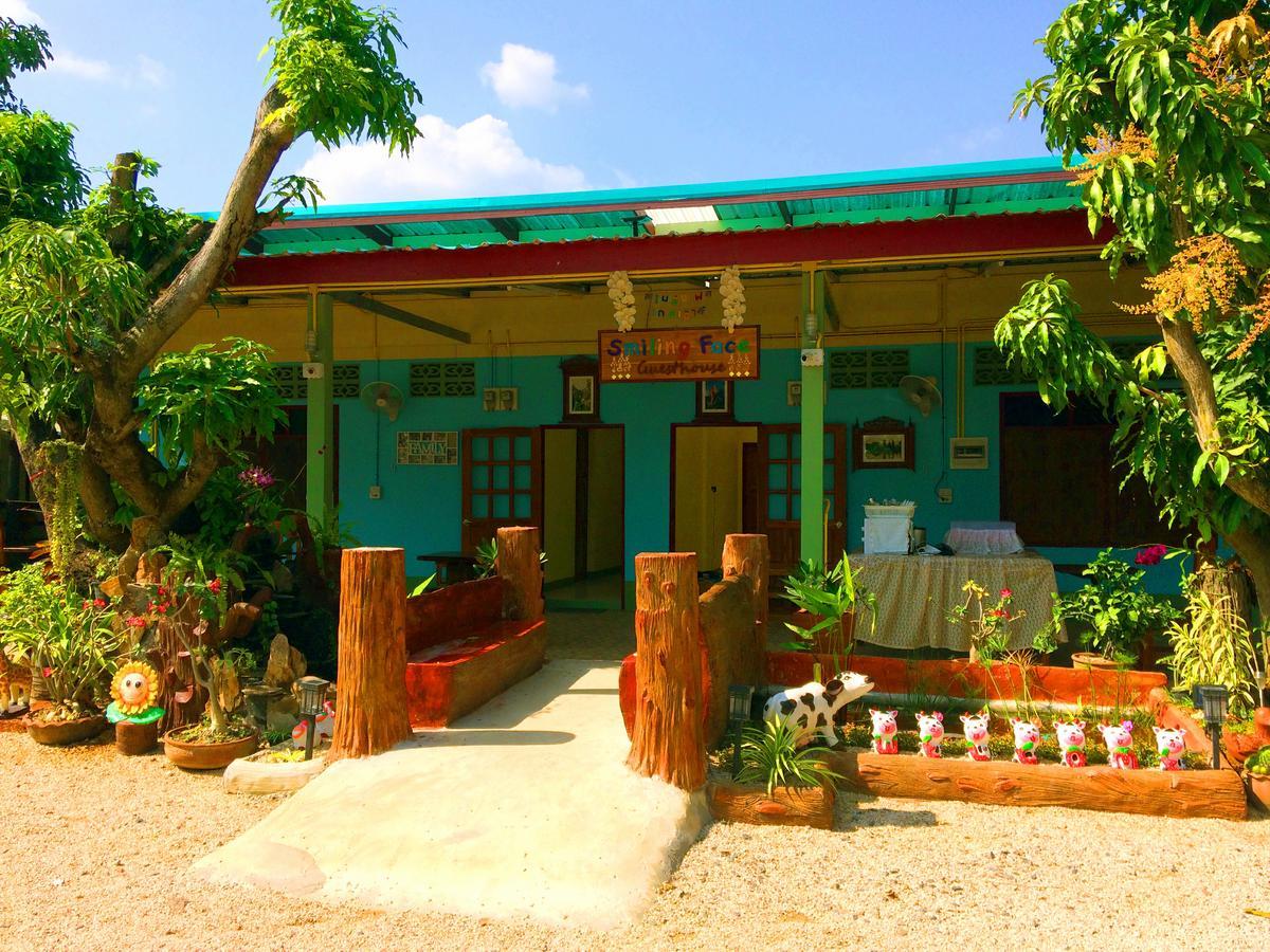 Smilingface Guesthouse Sukhothai Dış mekan fotoğraf